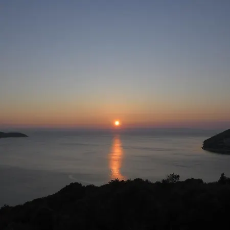 Appartamento Zlatni Zalaz,apartments,supetarska Draga Supetarska Draga