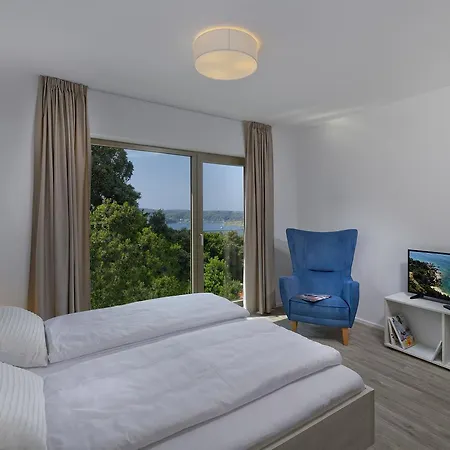 Zlatni Zalaz,apartments,supetarska Draga * Supetarska Draga