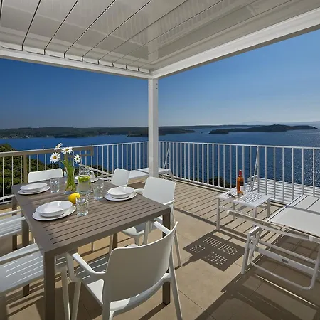 Apartment Zlatni Zalaz,apartments,supetarska Draga