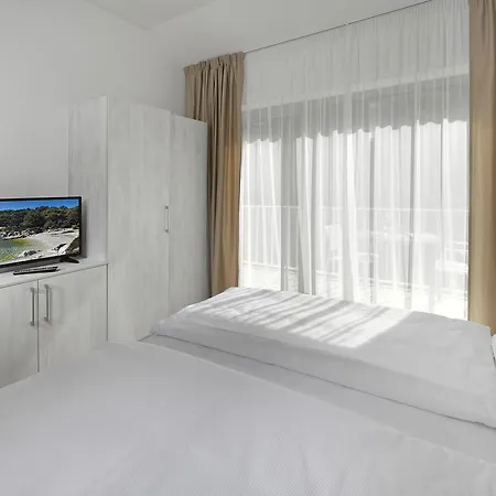 Zlatni Zalaz,apartments,supetarska Draga
