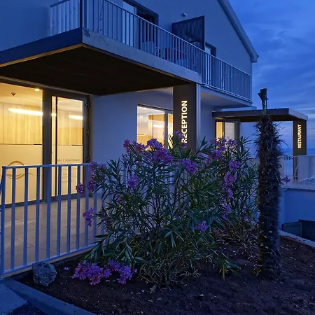 Zlatni Zalaz,apartments,supetarska Draga Apartment *