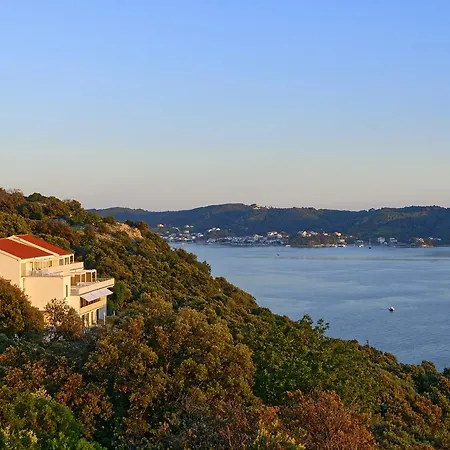 Appartamento Zlatni Zalaz,apartments,supetarska Draga *