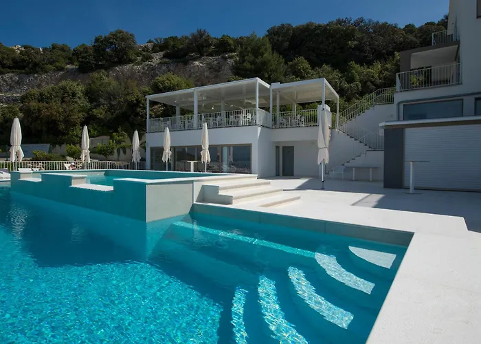 Zlatni Zalaz,apartments,supetarska Draga