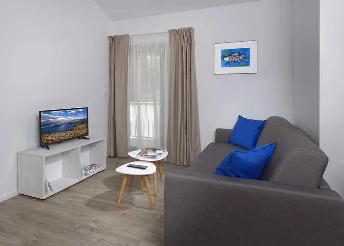 Zlatni Zalaz,apartments,supetarska Draga Διαμέρισμα