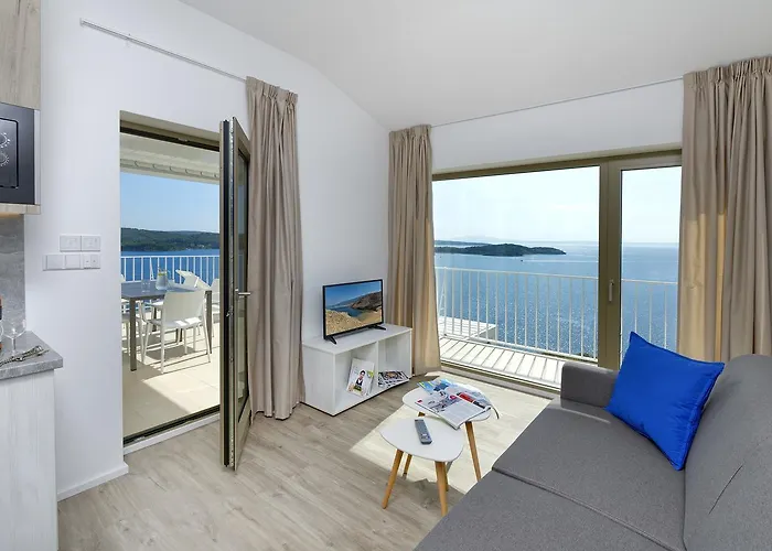 Zlatni Zalaz,apartments,supetarska Draga