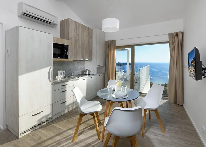 Zlatni Zalaz,apartments,supetarska Draga