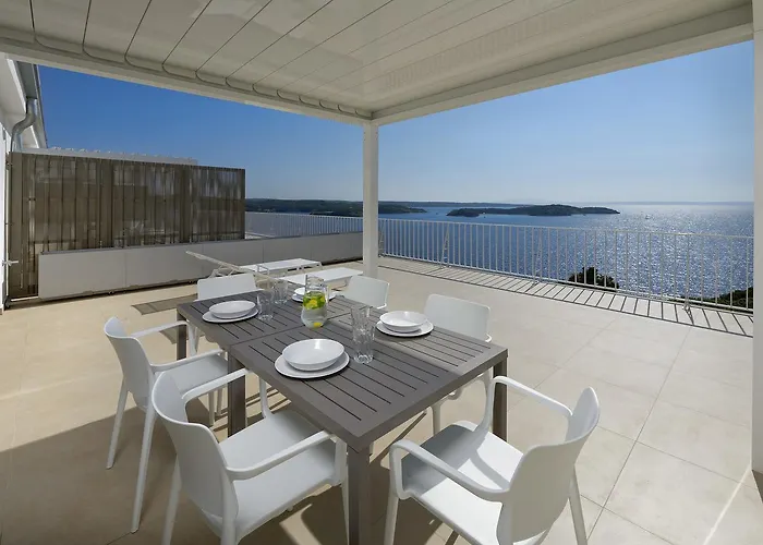 Zlatni Zalaz,apartments,supetarska Draga Apartment
