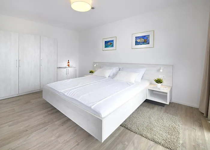 Zlatni Zalaz,apartments,supetarska Draga Διαμέρισμα