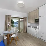 Zlatni Zalaz,apartments,supetarska Draga * سوبيتارسكا دراغا