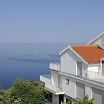 Zlatni Zalaz,apartments,supetarska Draga