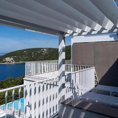 Zlatni Zalaz,apartments,supetarska Draga Apartment