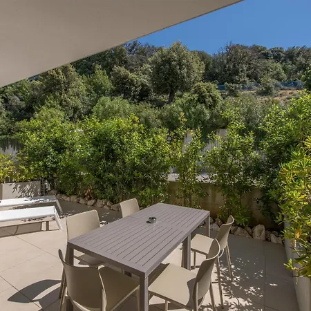 Zlatni Zalaz,apartments,supetarska Draga Apartmán *