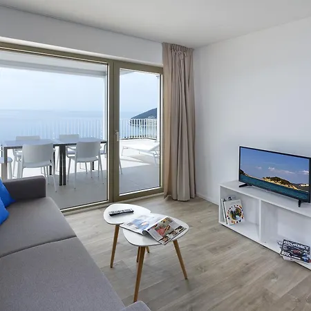 Zlatni Zalaz,apartments,supetarska Draga