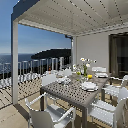 Zlatni Zalaz,apartments,supetarska Draga Apartment