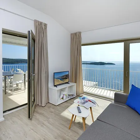 Zlatni Zalaz,apartments,supetarska Draga