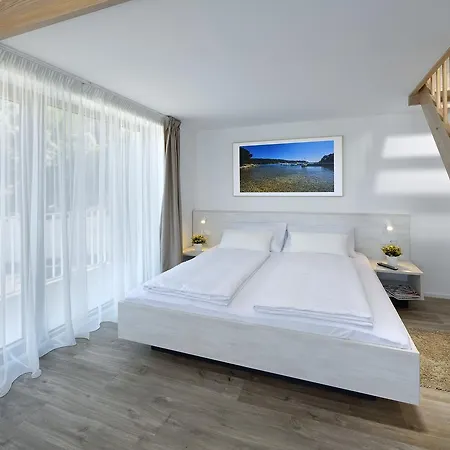 Zlatni Zalaz,apartments,supetarska Draga *