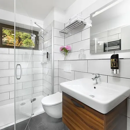 Zlatni Zalaz,apartments,supetarska Draga