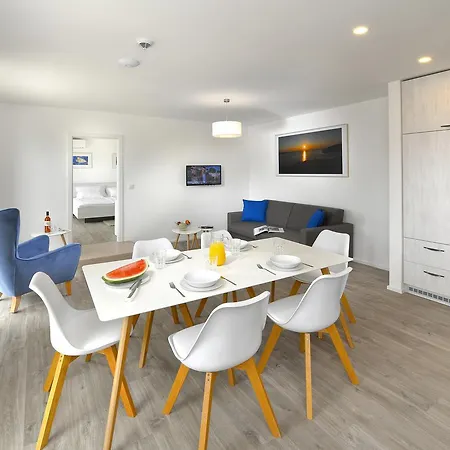 Zlatni Zalaz,apartments,supetarska Draga *