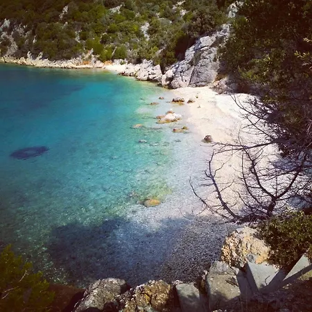 Zlatni Zalaz,apartments,supetarska Draga *